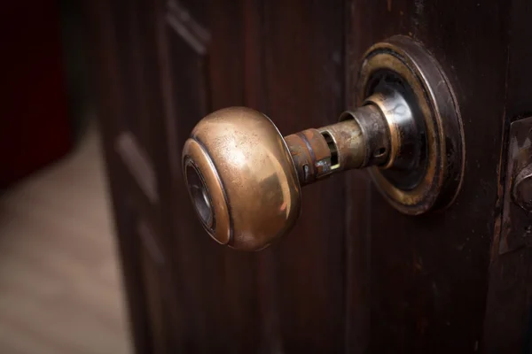 Replacing door lock